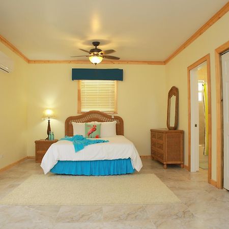 Exuma Point Beach Villas Rolleville Exterior photo